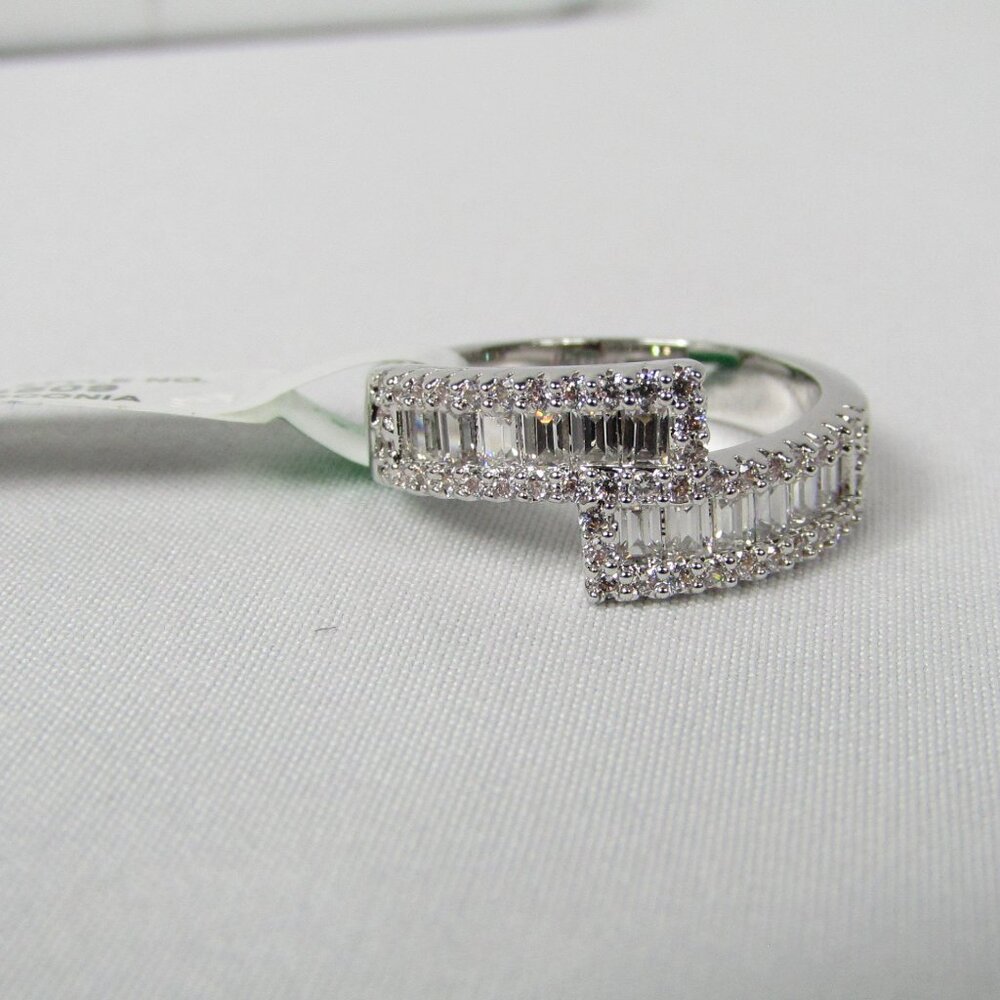 Cubic Zirconia | Stainless Steel | Wedding Band | Women's | Size 10 | New - Picture 3 of 4